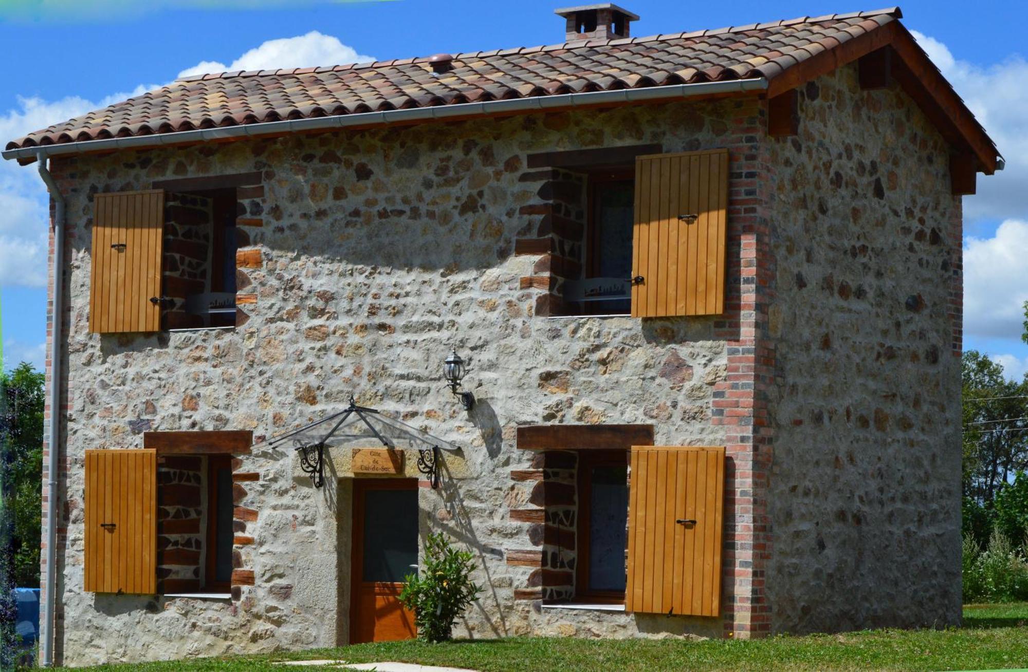 Domaine Des Terres Du Milieu / Gite De Cul De Sac Chateldon Exterior foto